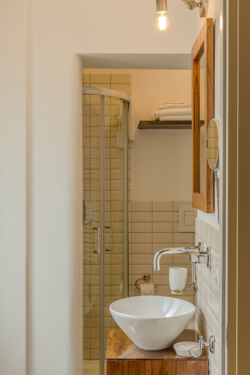 2 - WC